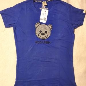 Womans embroidered tee